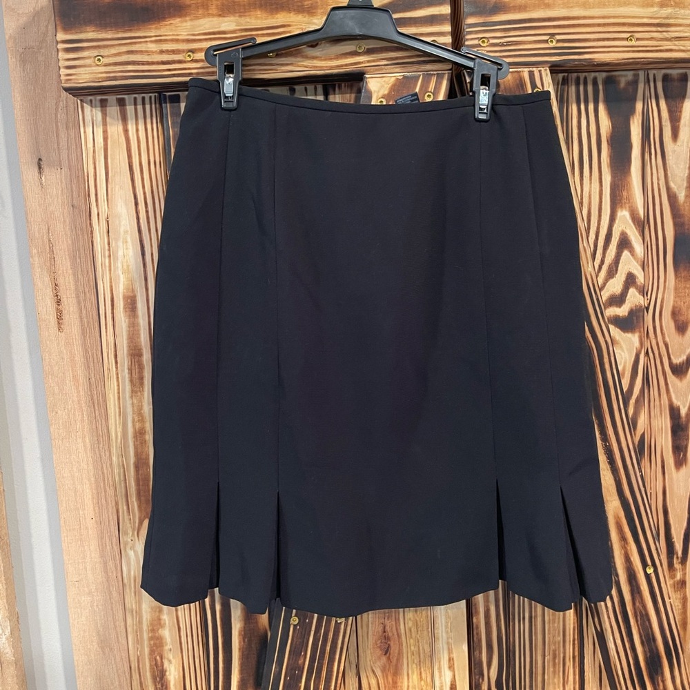 Elegant Black Skirt